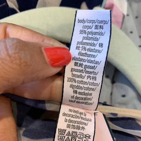 Victoria’s secret: floral velvet bodysuit - Picture 8 of 8